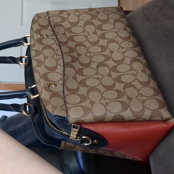 Coach Signature Canvas Bag - Picture 5 of 14